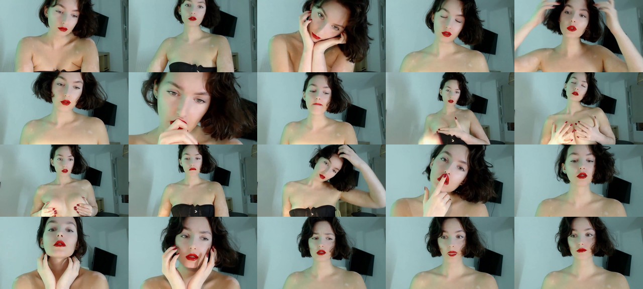 Red_Lips_Girl-MFC-202210022120_m.jpg