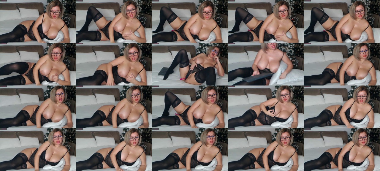 Busty_Cristal-MFC-202112220234_m.jpg