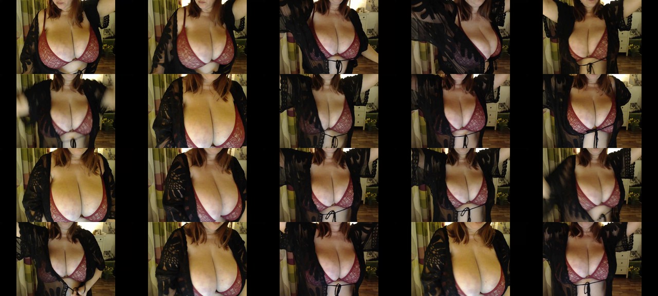 SexyJulie-MFC-202102141921_m.jpg