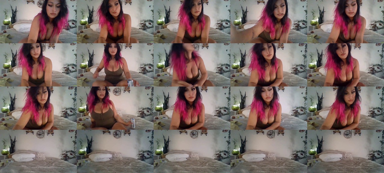 CloeClover-MFC-202207260257_m.jpg