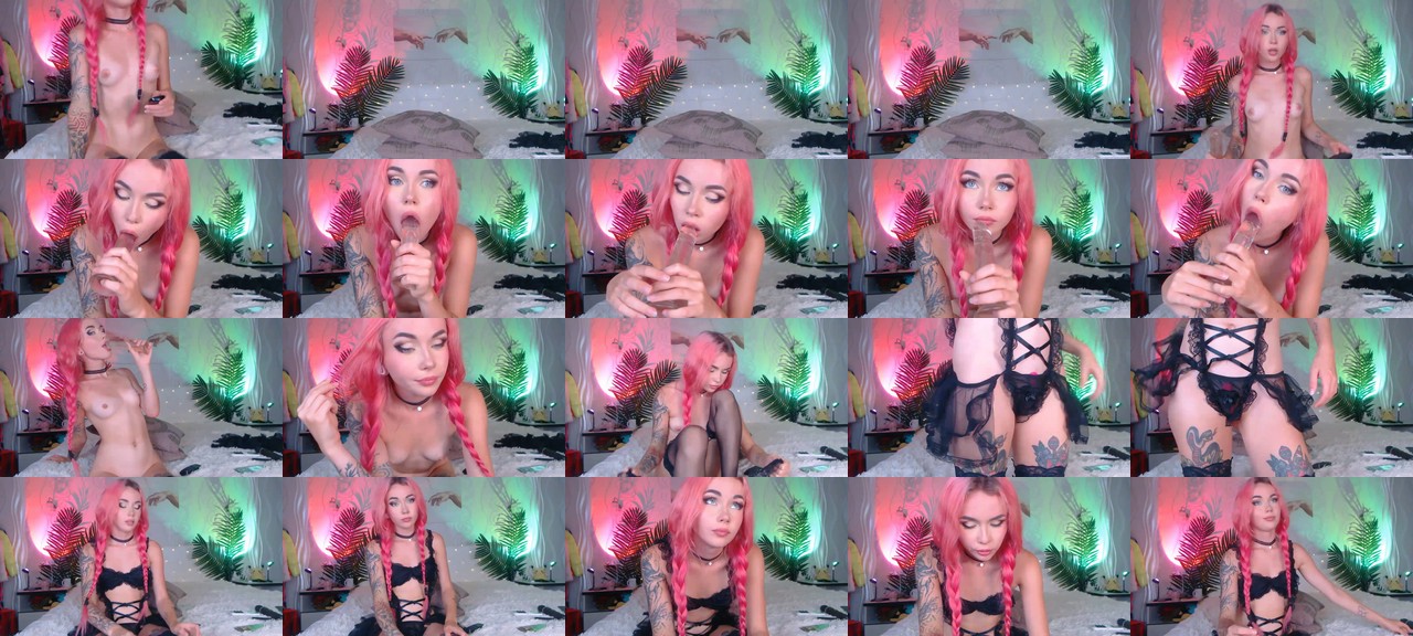 Sarah_Pink-MFC-202208152325_m.jpg