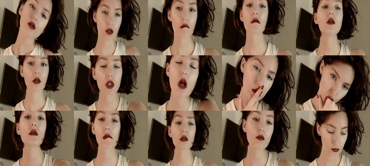 Red_Lips_Girl-MFC-202210092043_m.jpg