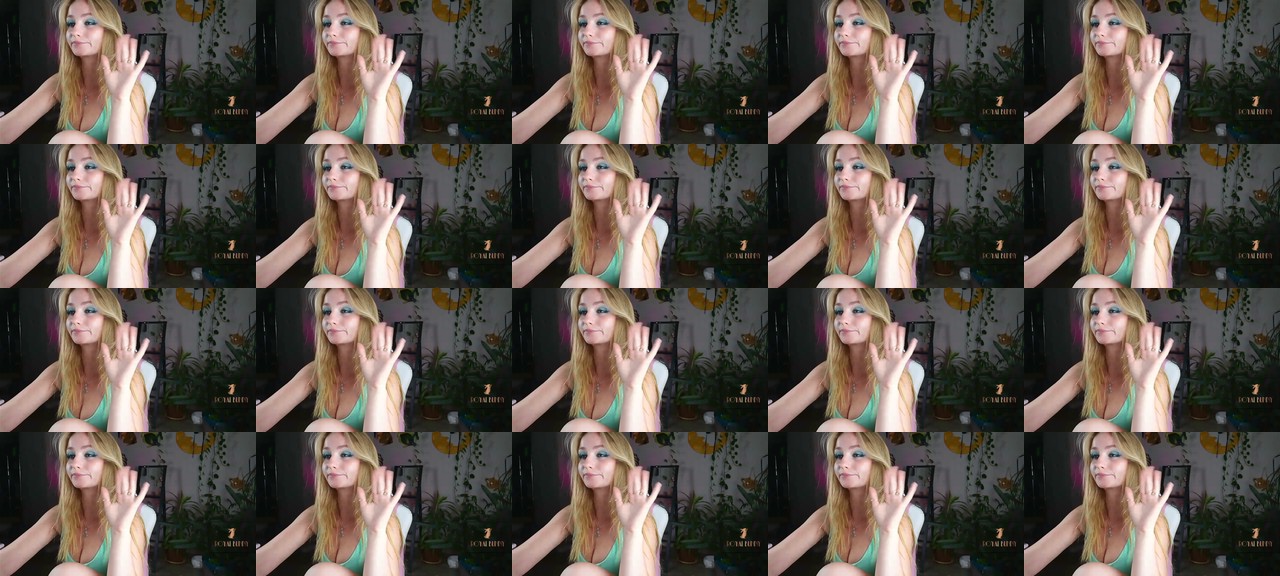 RoyalBunny-MFC-202208120405_m.jpg