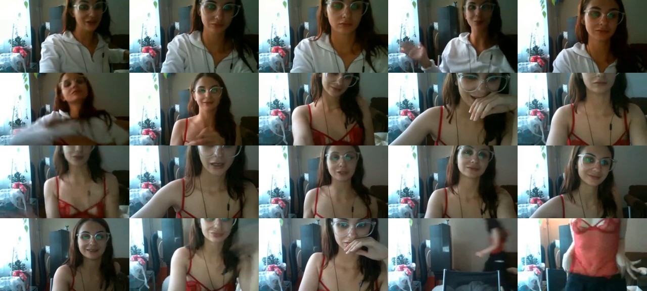 Geekygirl10-MFC-202209181557_m.jpg