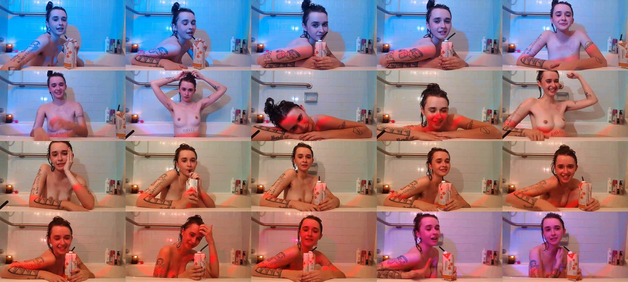 sickgrrl-MFC-202112050146_m.jpg