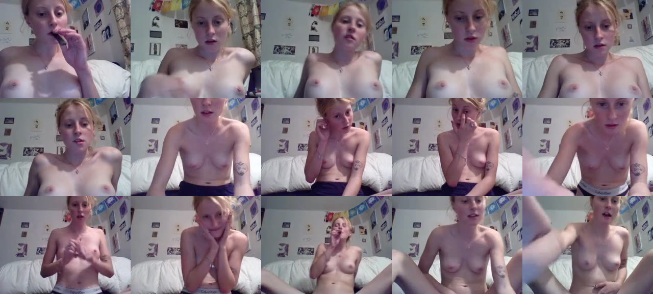Strawbrrybby-MFC-201809190638_m.jpg