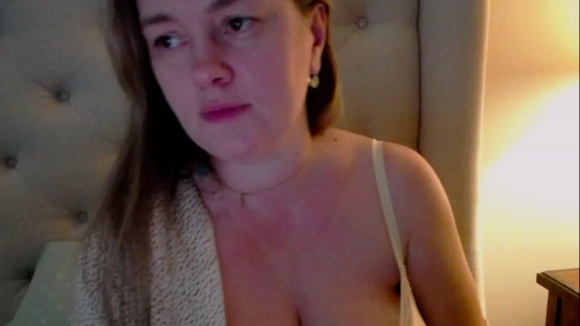 J0llye video thumbnail