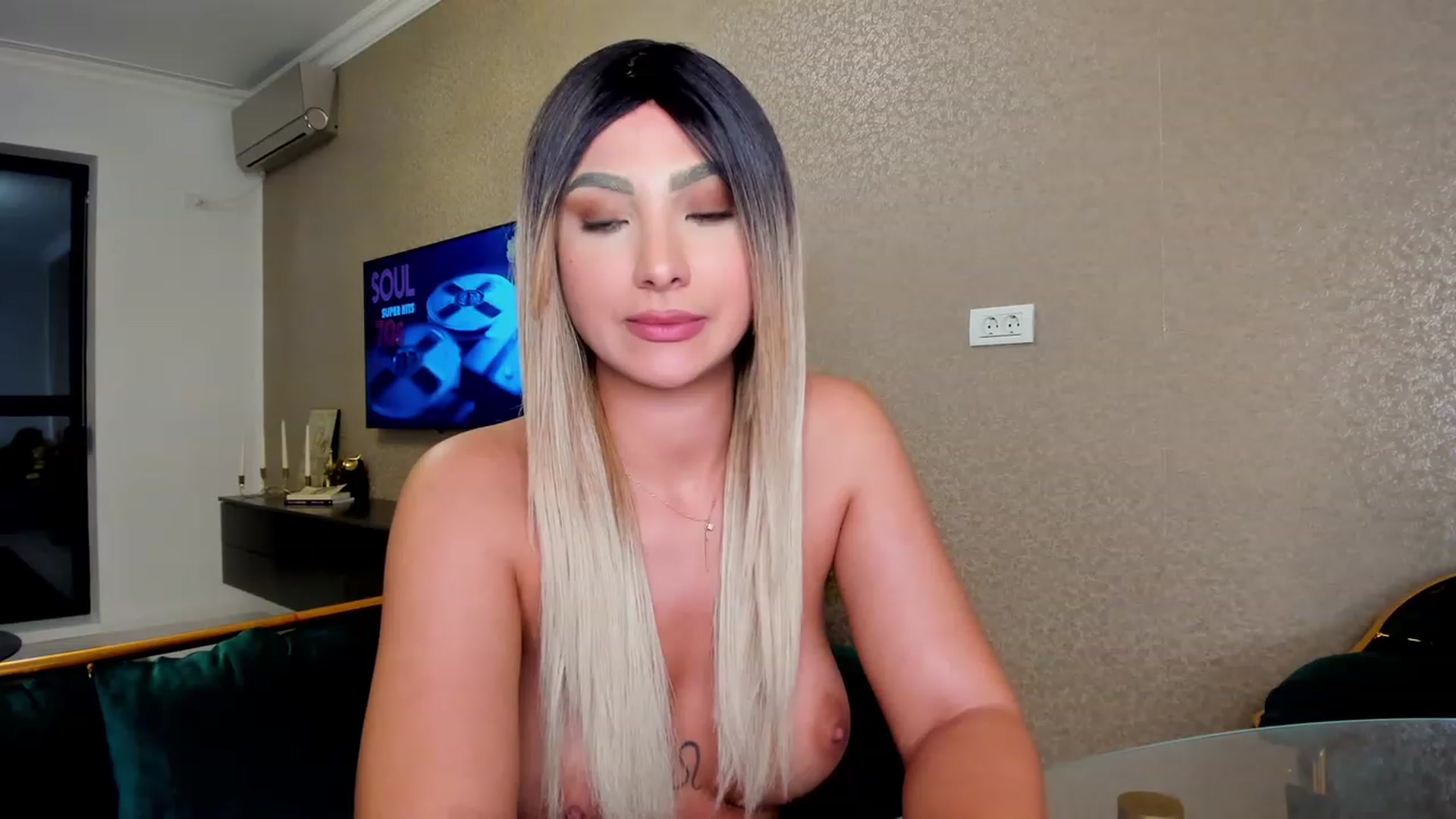 HONEY_A video thumbnail