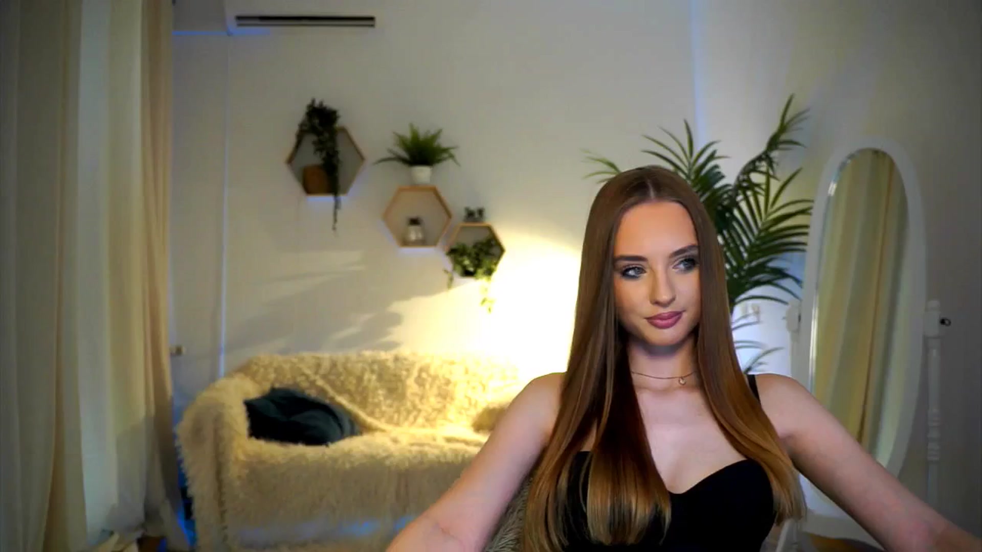 petitegonwild video thumbnail