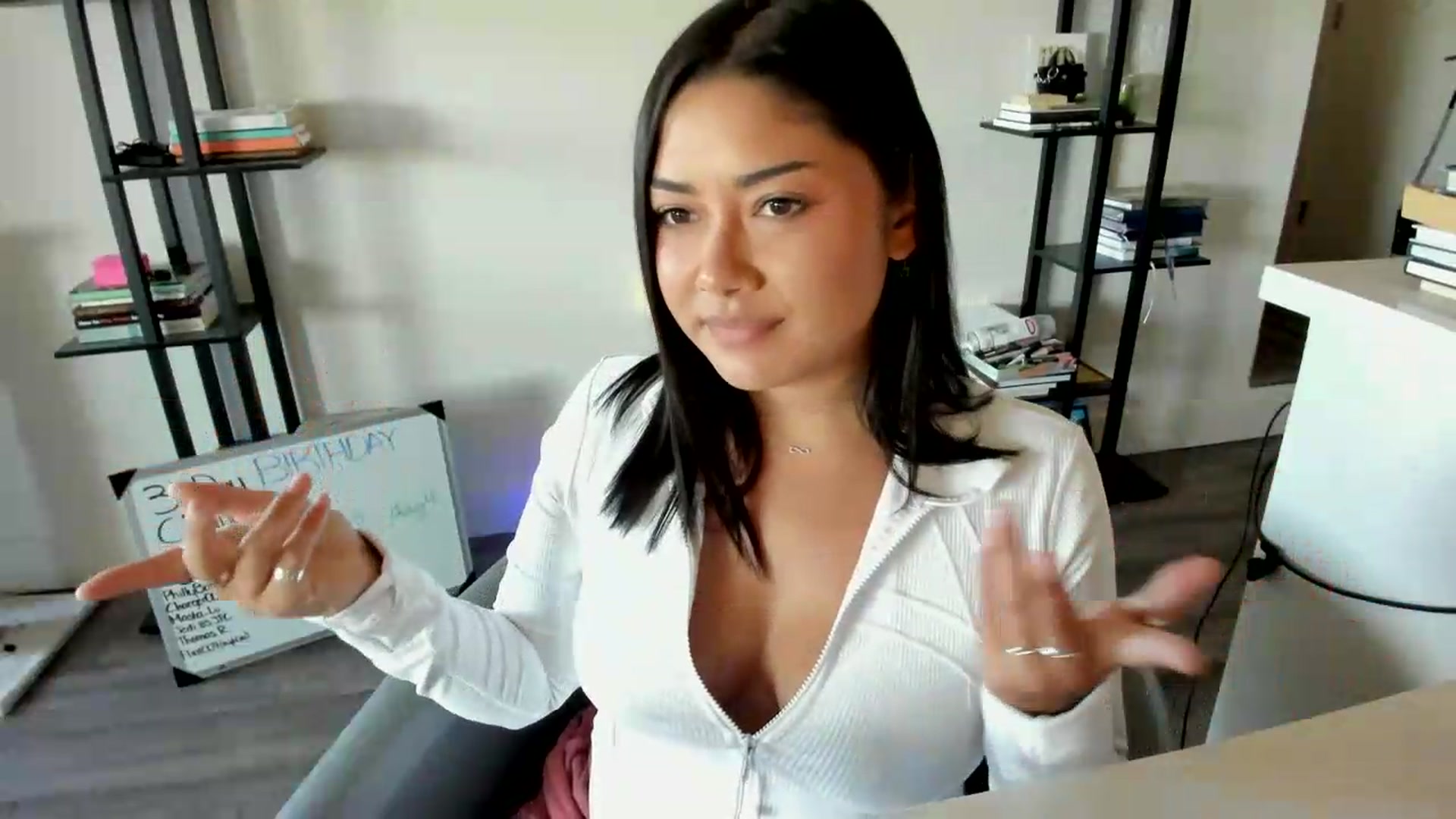 YourGoddessLu video thumbnail