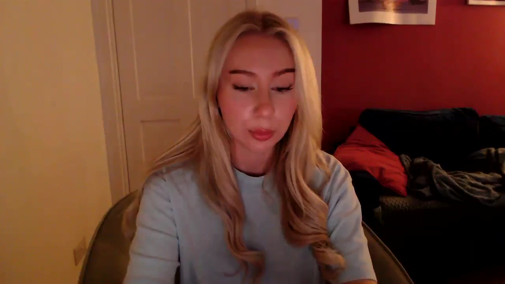 PetiteAvax video thumbnail
