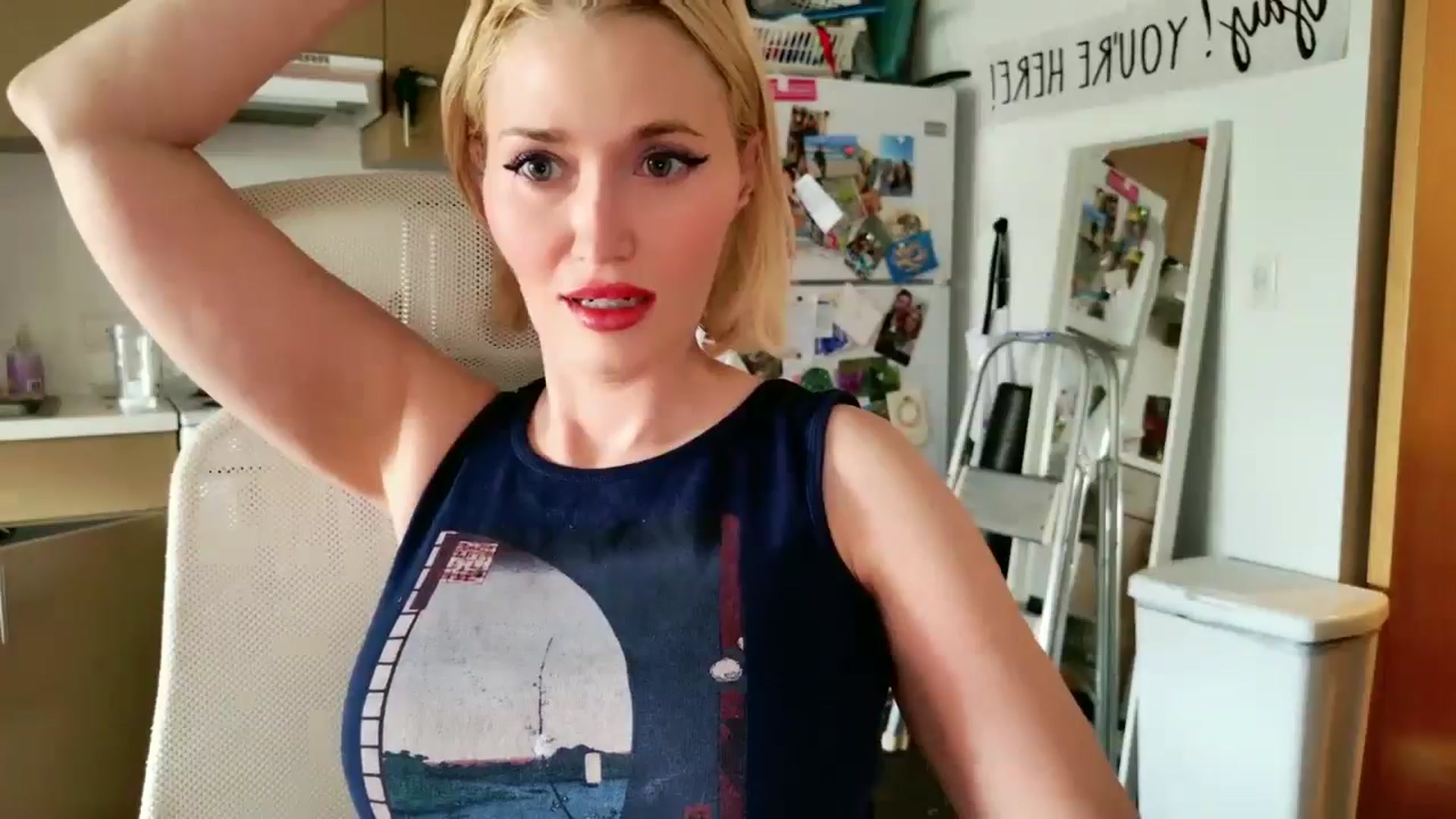 Molly_Moans video thumbnail
