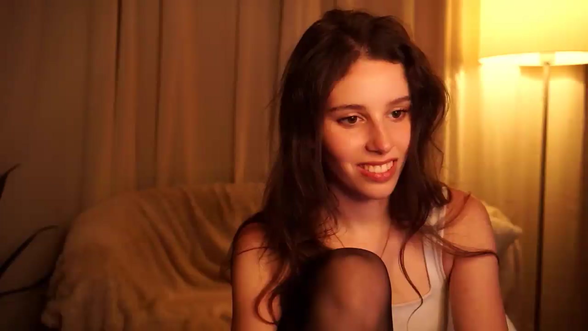 PetiteeBratt video thumbnail