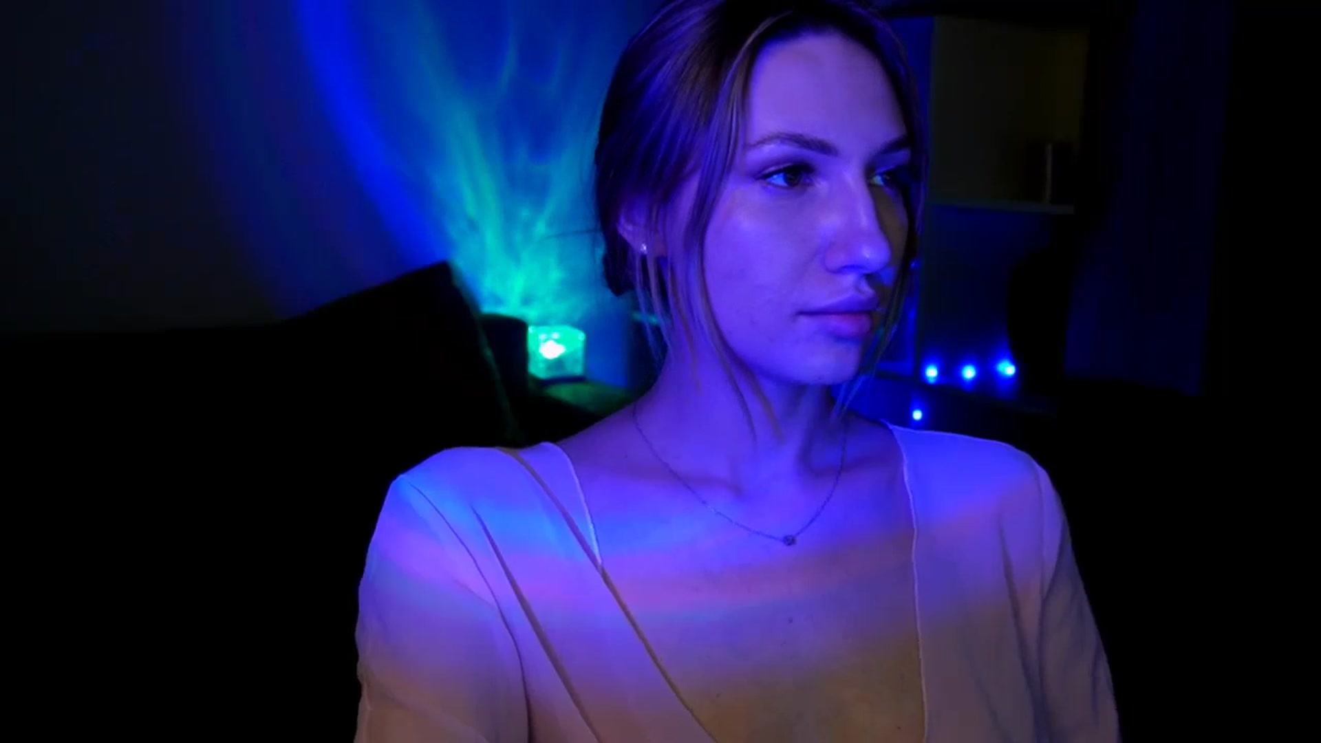 LovelyGin video thumbnail