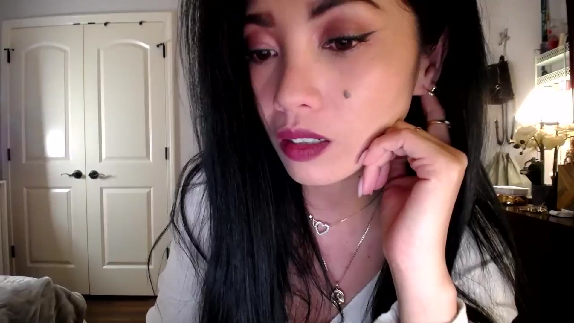 AsianLuv_4U video thumbnail