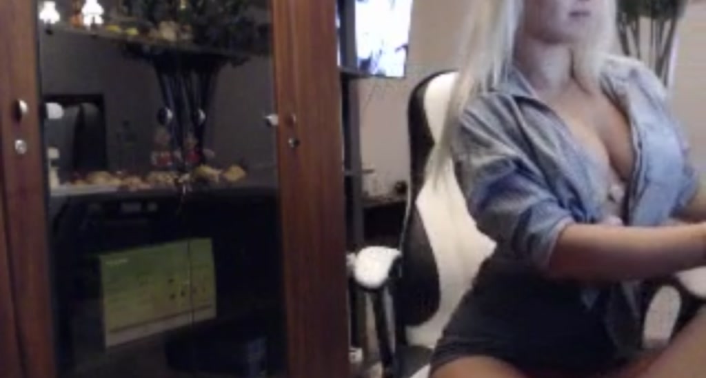 Innocentdoll_ video thumbnail