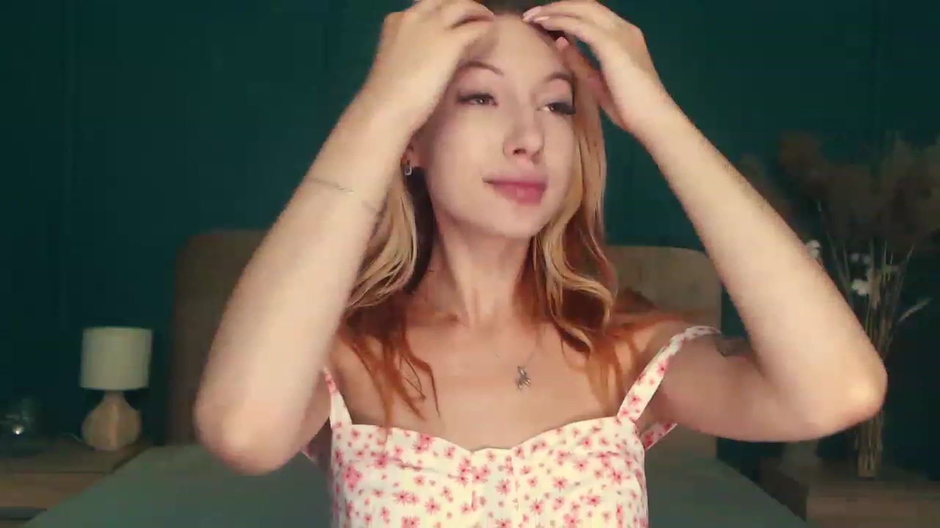LovelyGin video thumbnail