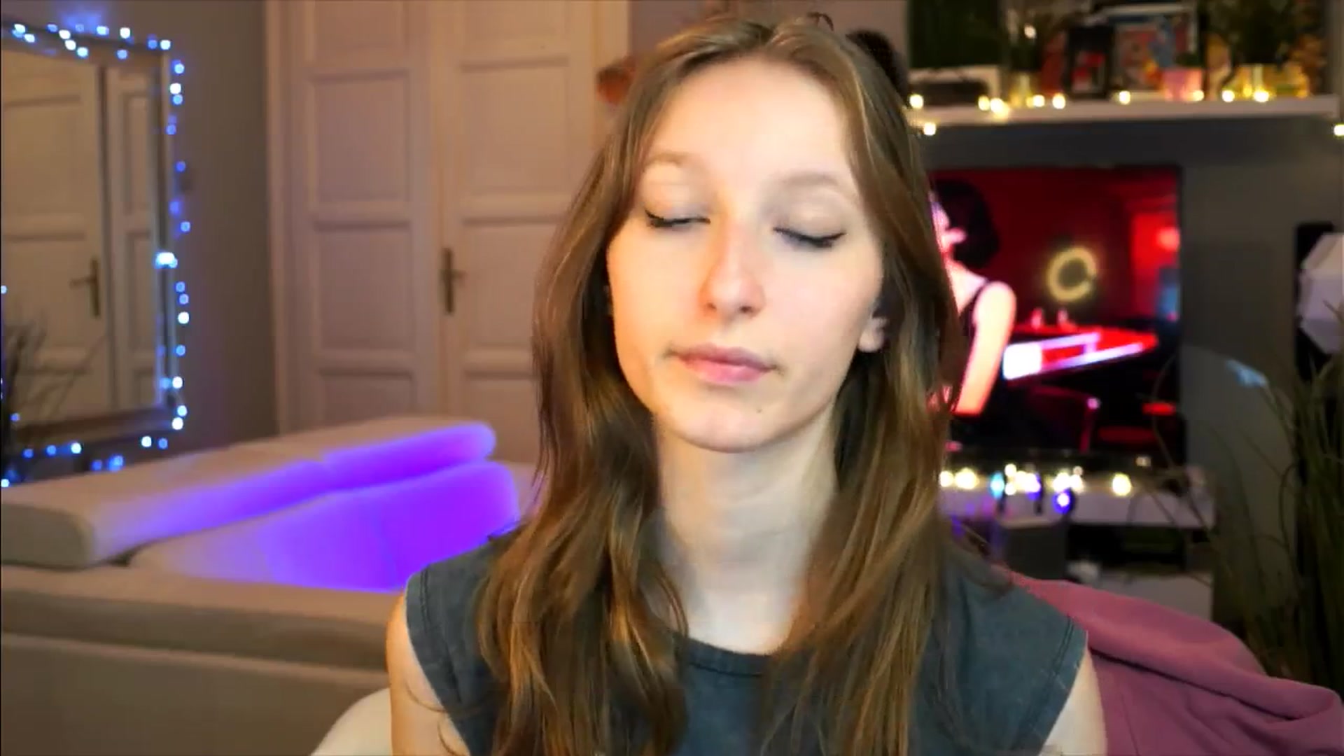Kira9 video thumbnail
