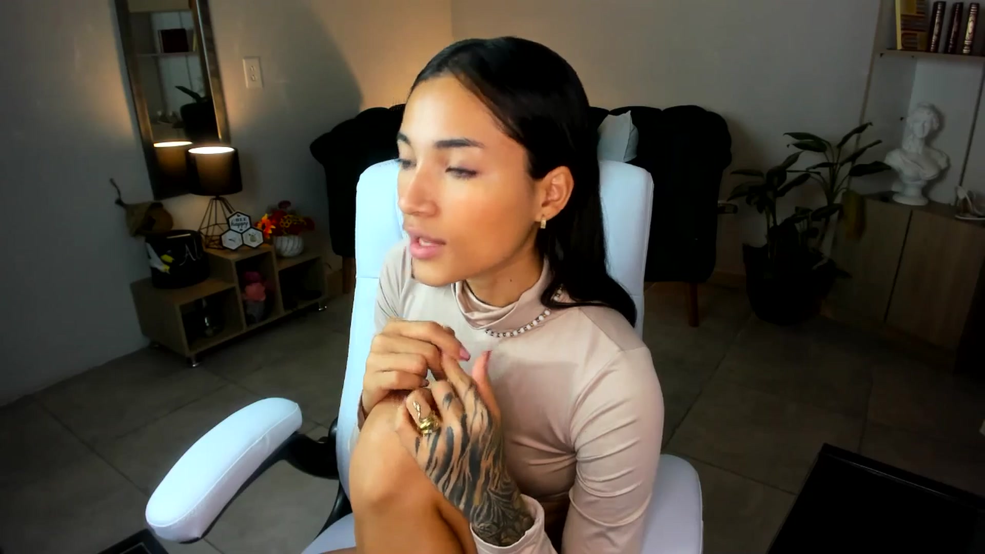 Alyhfv video thumbnail