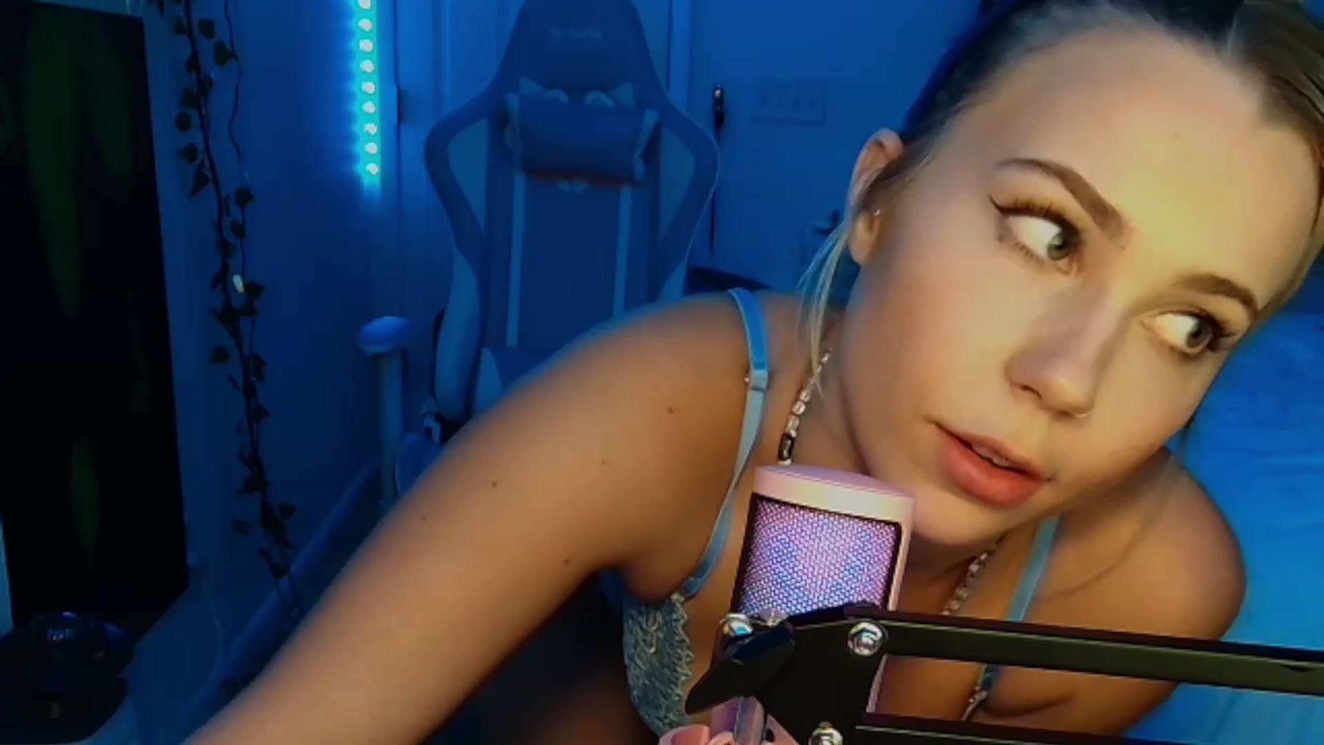 sweetestmila video thumbnail