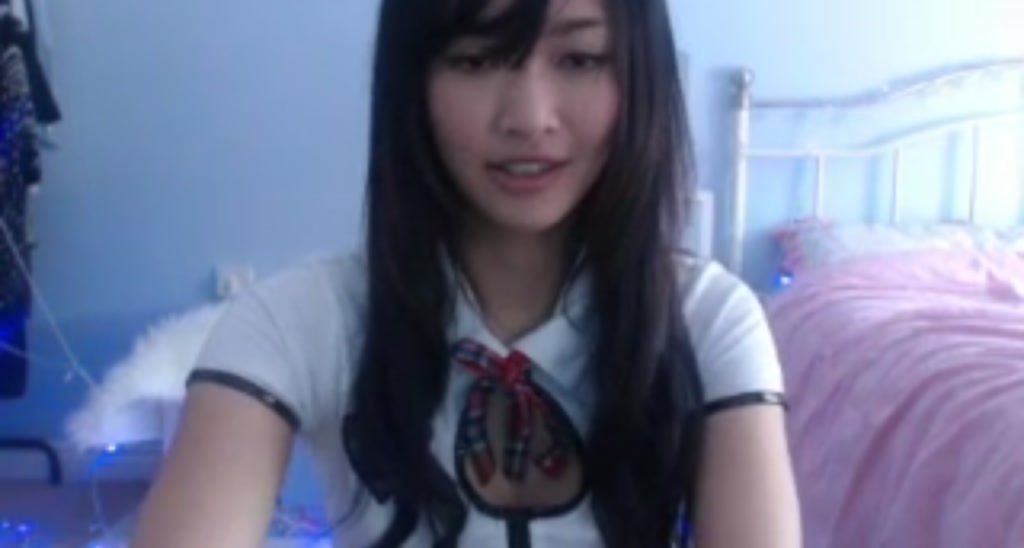 MissReinaT video thumbnail