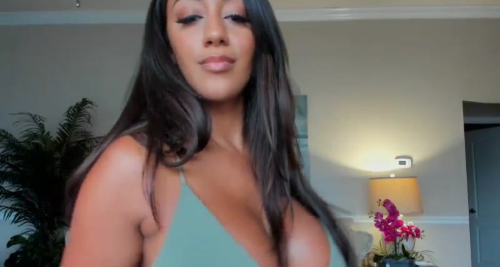 Ariana_Gray video thumbnail