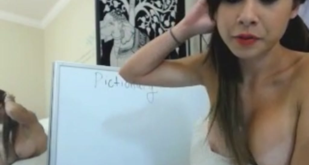 Downloads video thumbnail