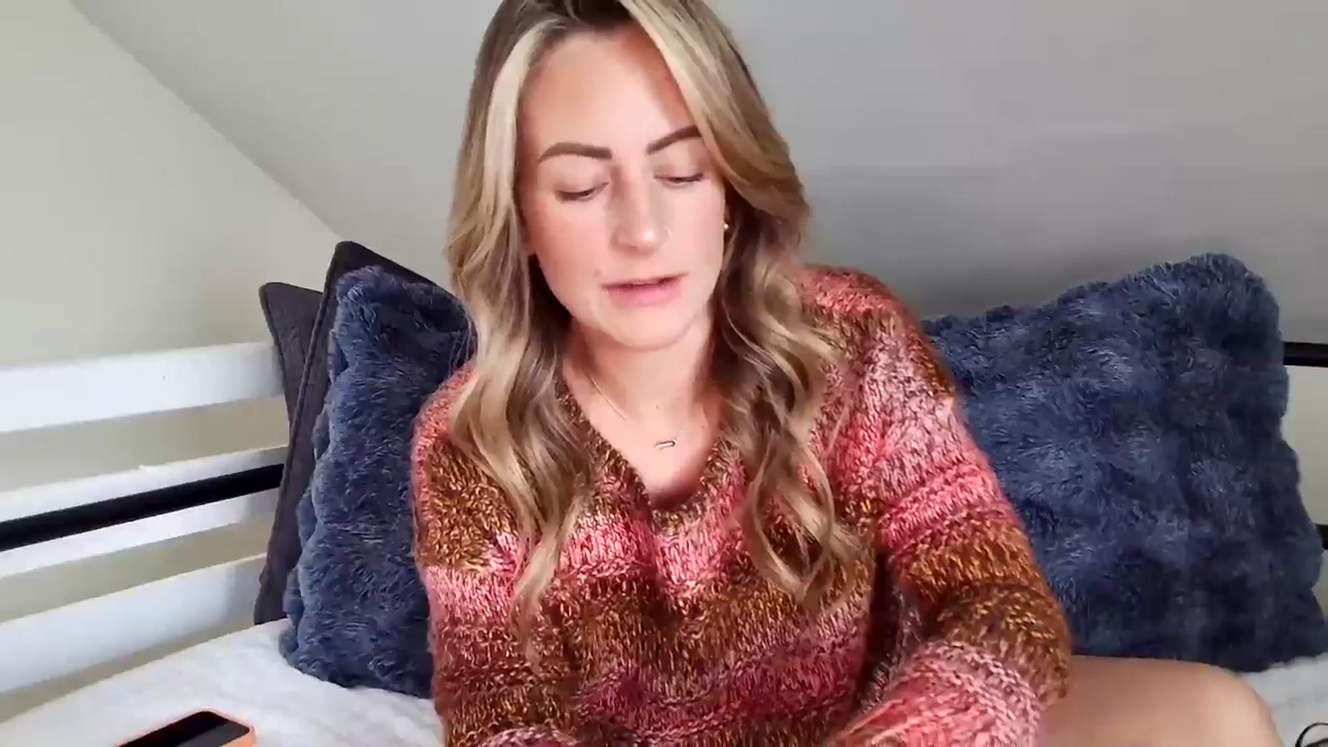 Lena_bee video thumbnail
