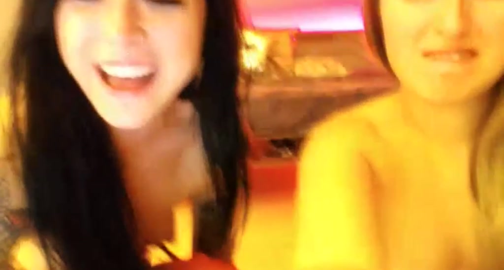 AriaNina video thumbnail