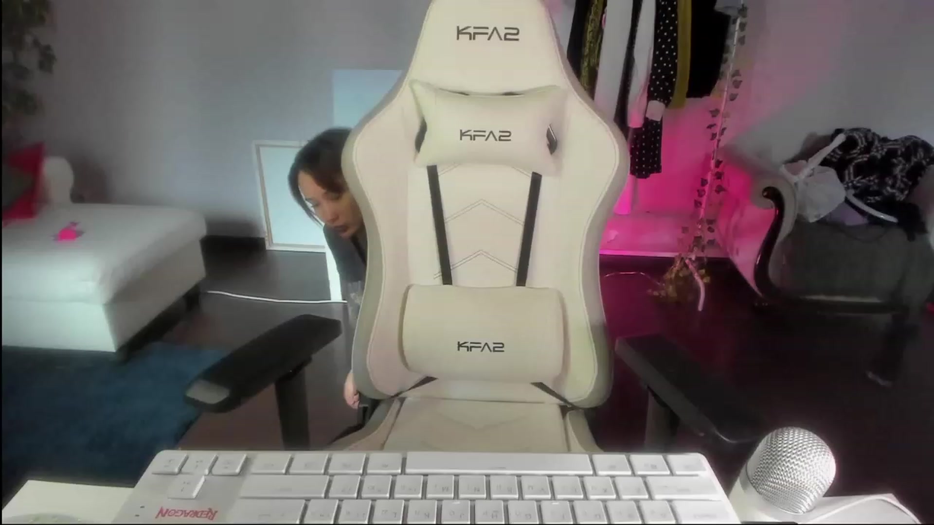 Littlewetgirl video thumbnail