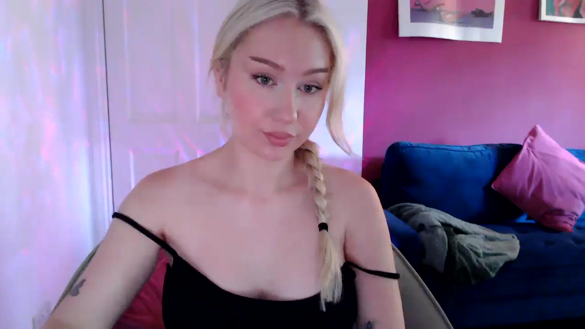 PetiteAvax video thumbnail