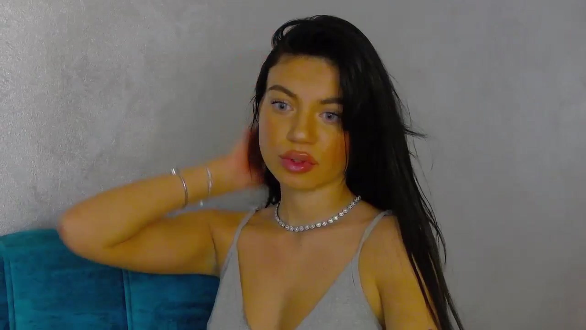 EsmeLuv video thumbnail