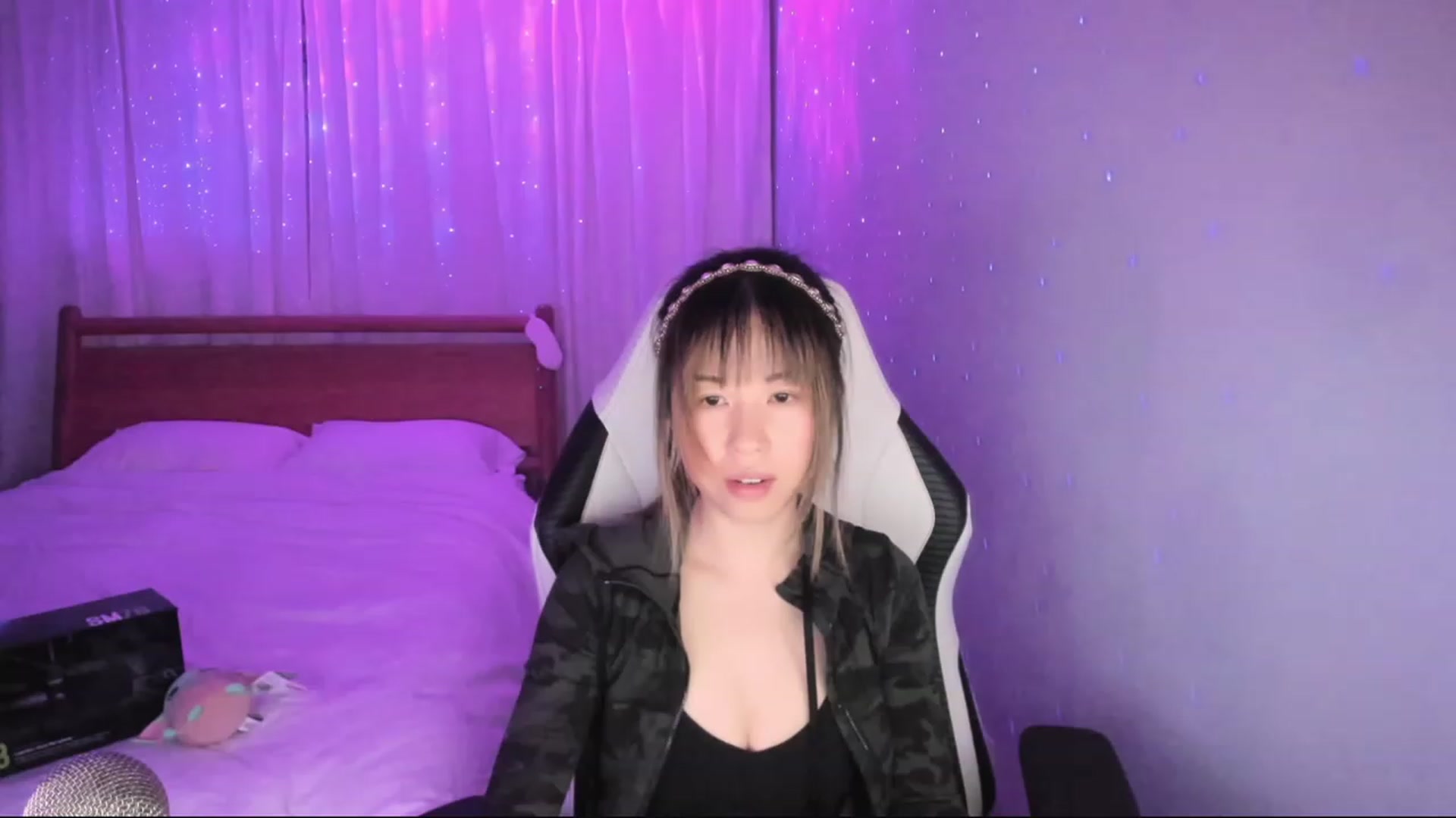 daisiee video thumbnail