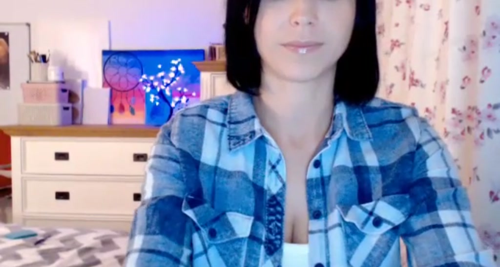 Ami_White video thumbnail