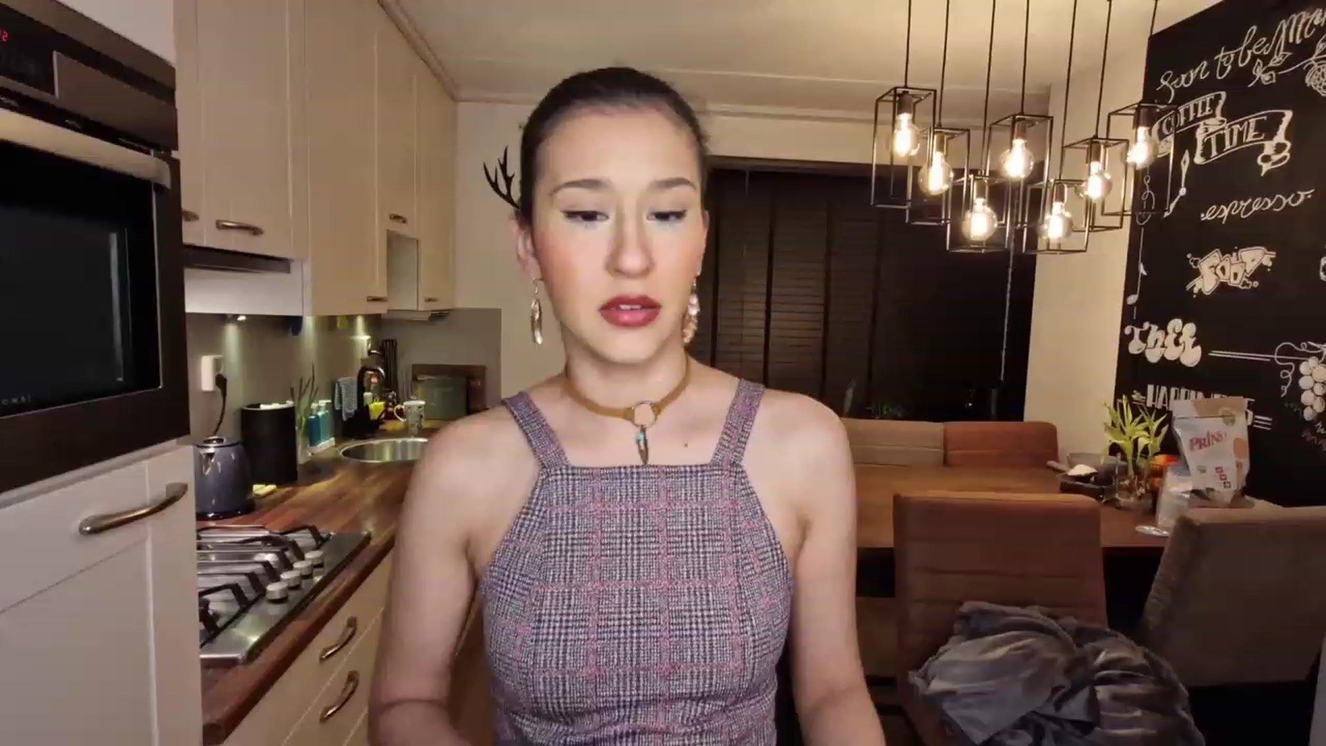 MissFine video thumbnail