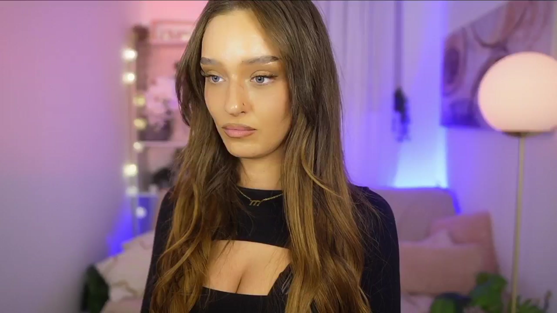 Clara_Mia video thumbnail