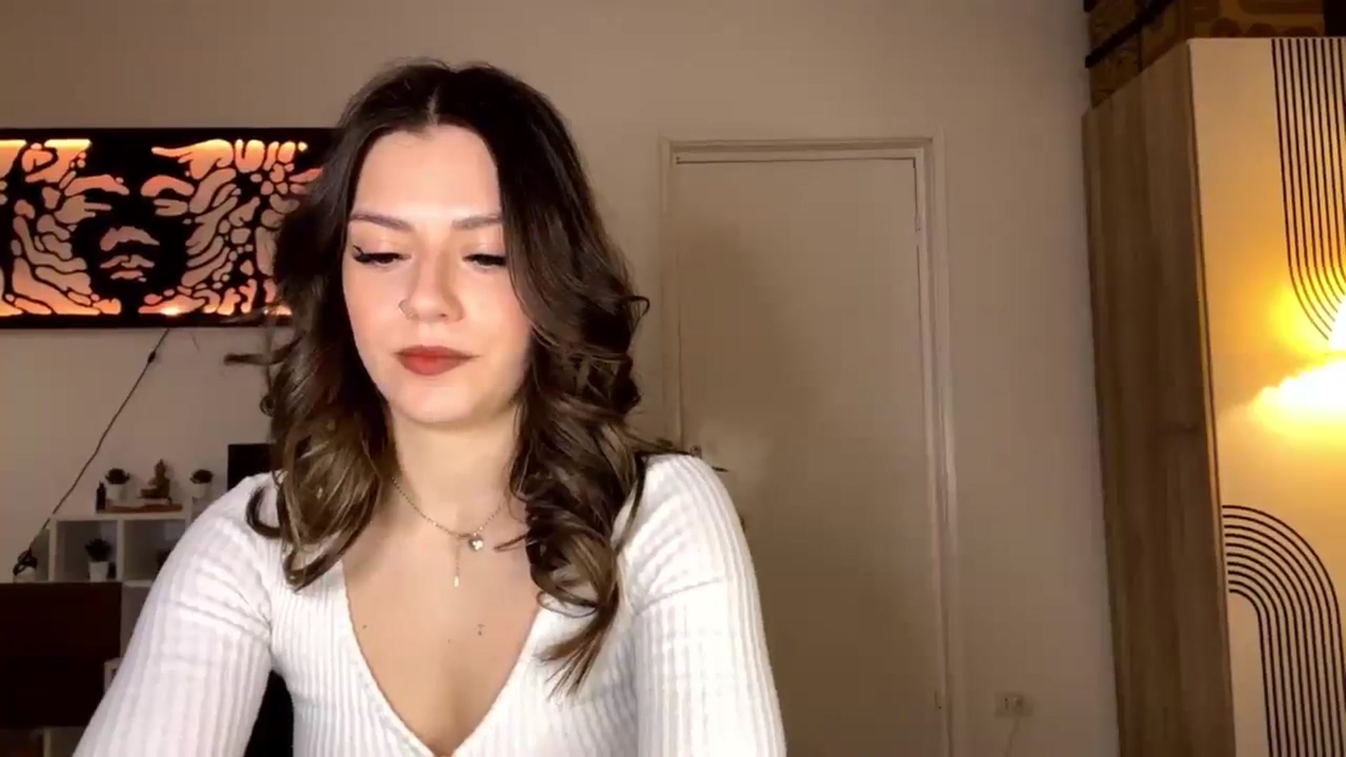 RiriBee video thumbnail
