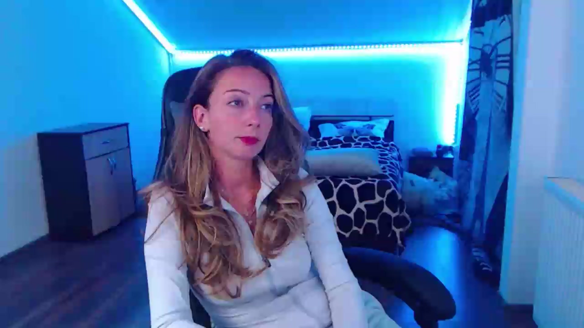 SlimCurly video thumbnail