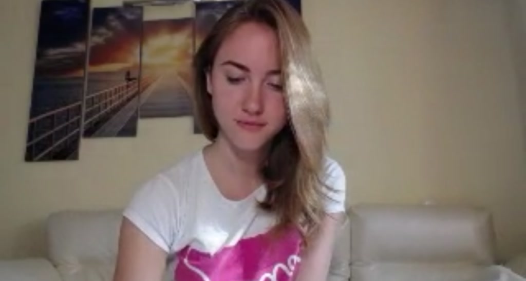 Ellie_18_ video thumbnail