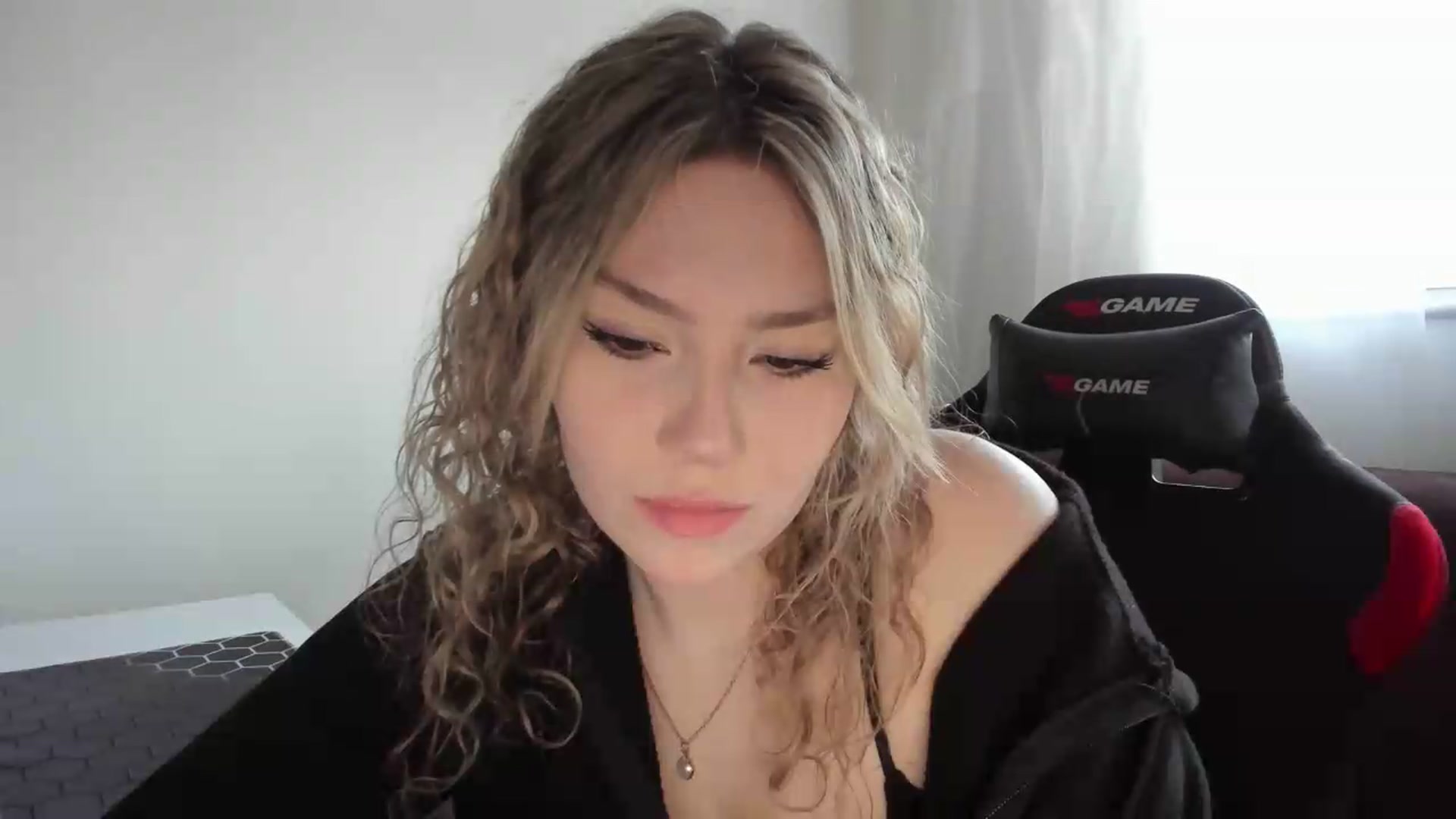 Milanana video thumbnail