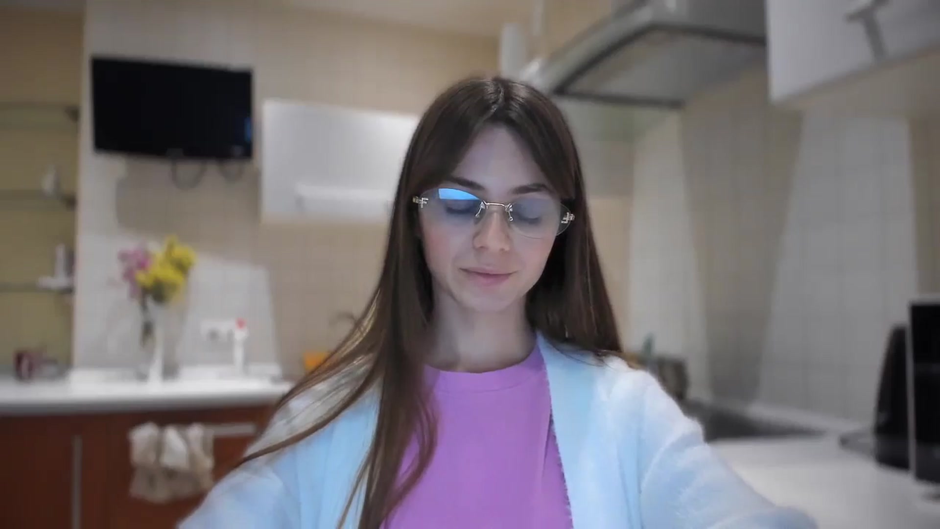 ButterFlyMiss video thumbnail