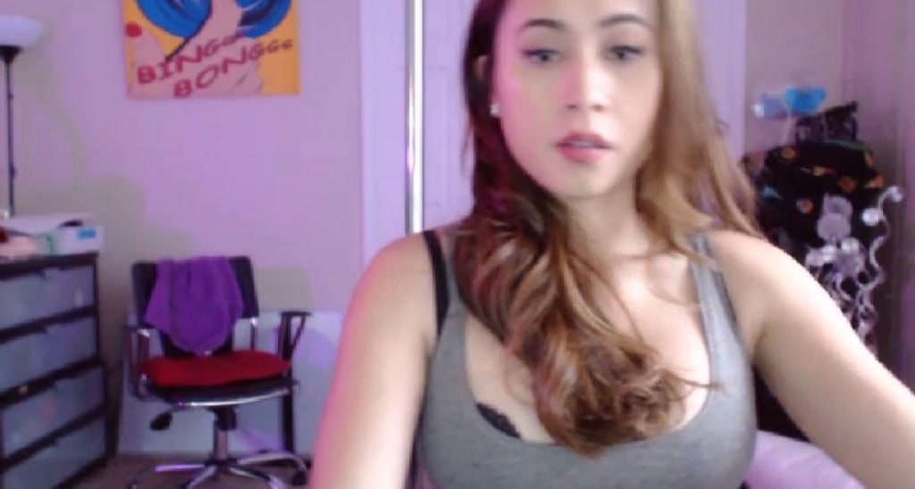 Downloads video thumbnail