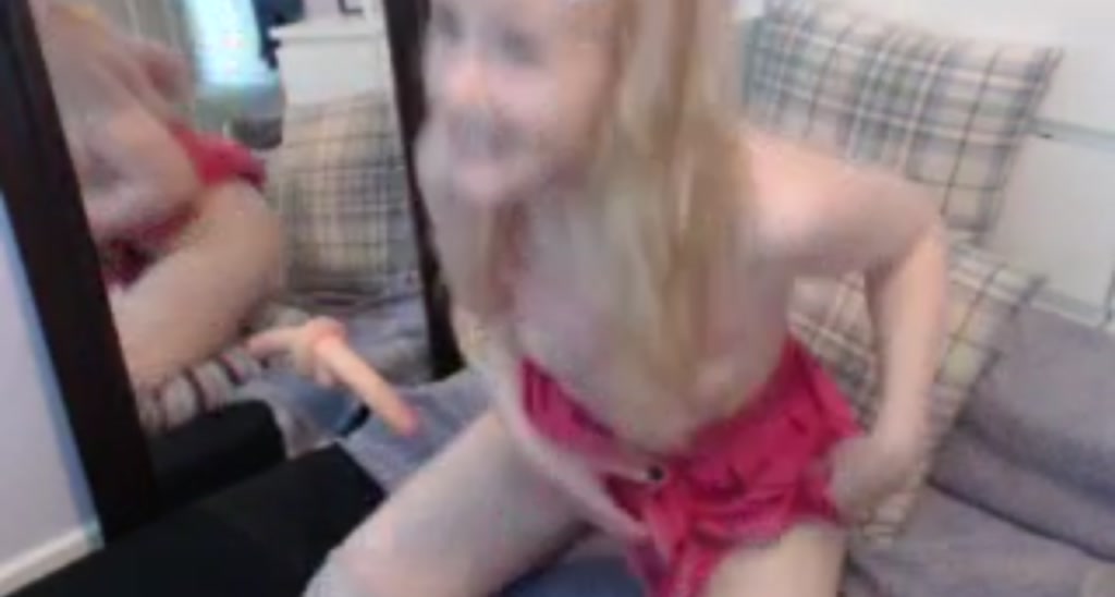 PeachyPie96 video thumbnail