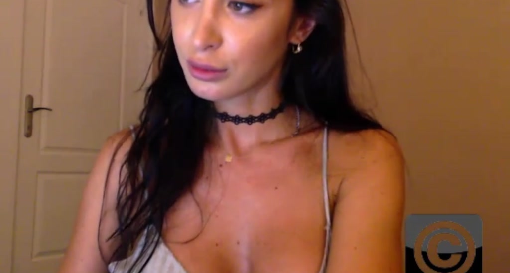 QUEENisBACK video thumbnail