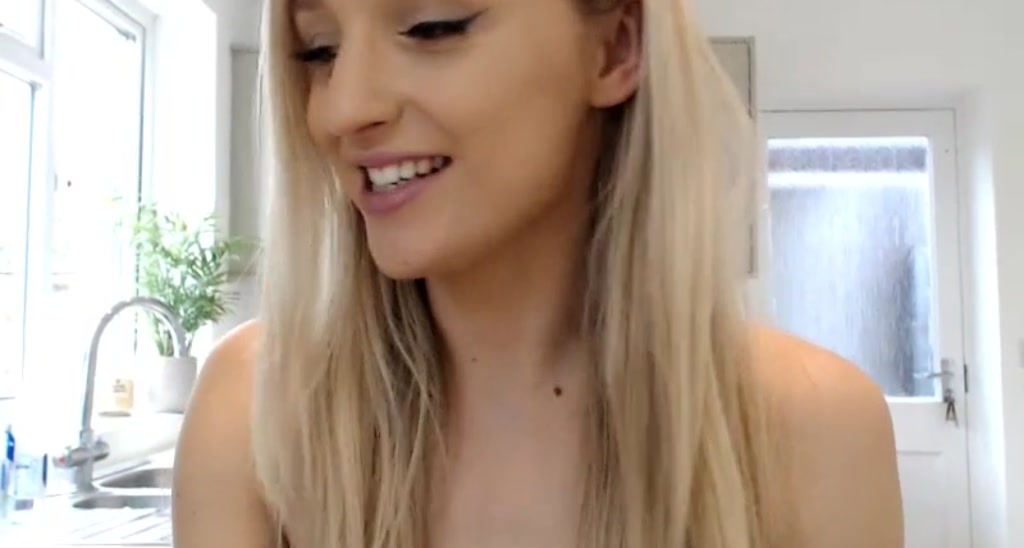 UKcandece video thumbnail