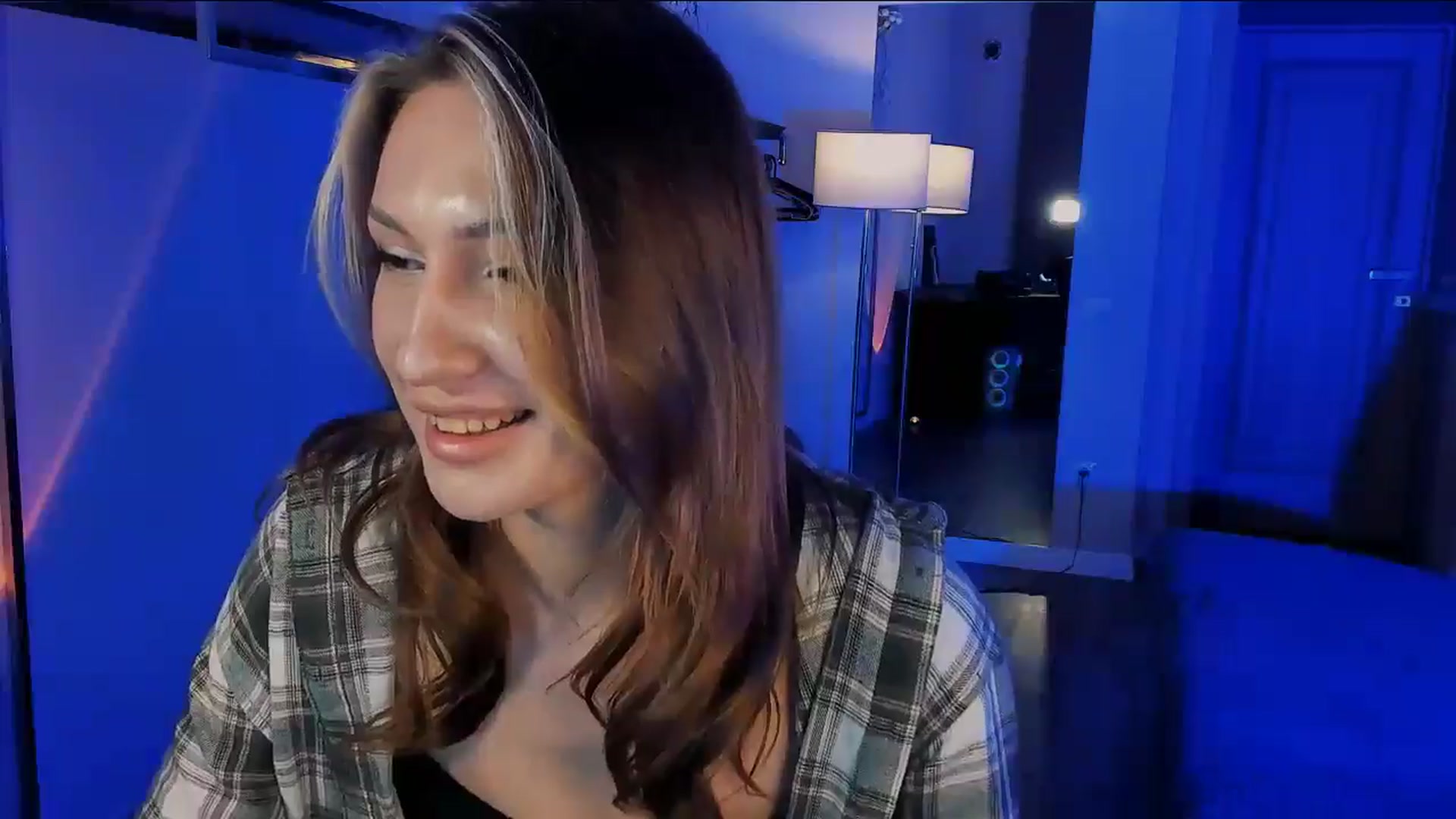 LovelyGin video thumbnail