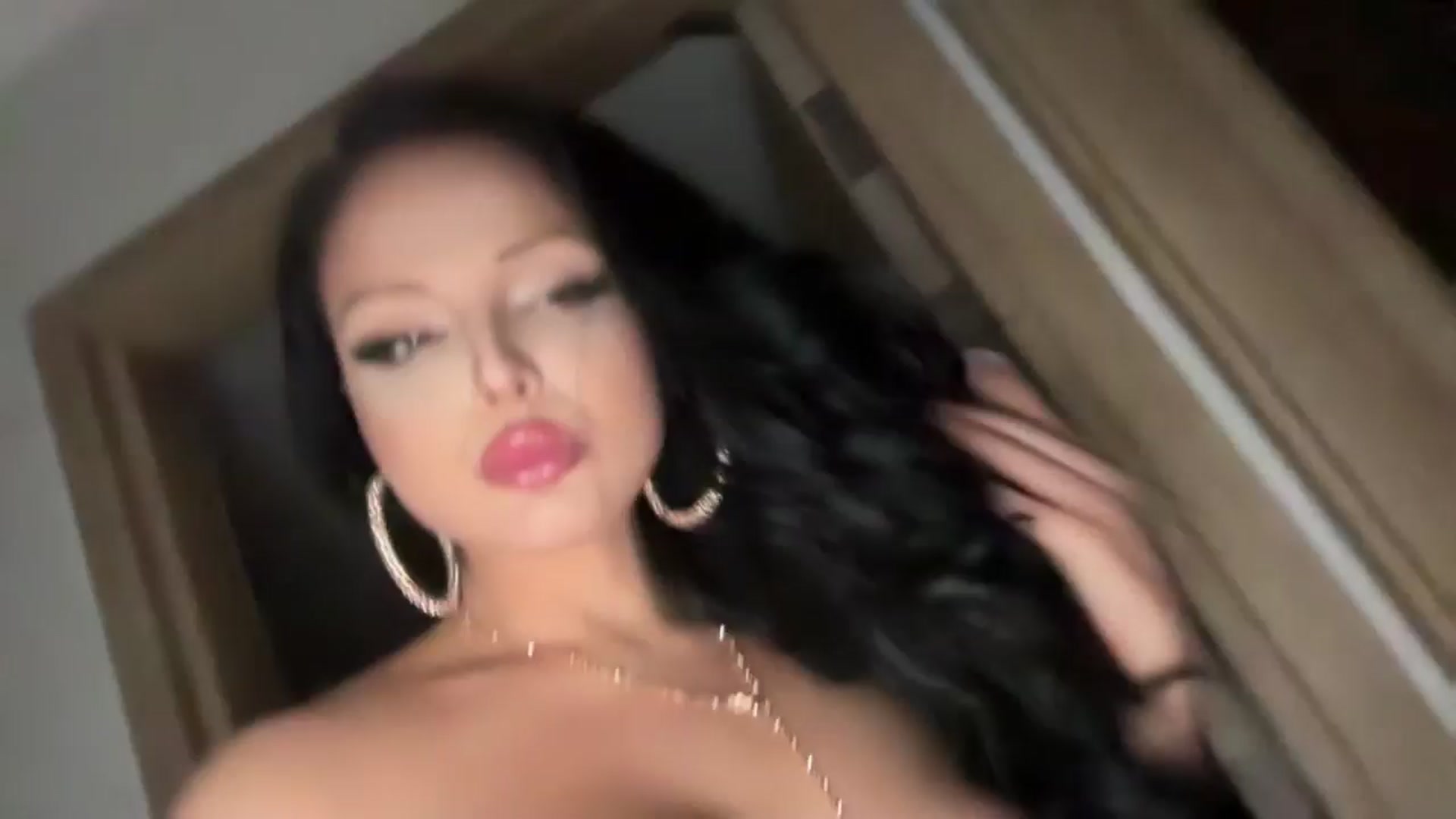 cndnbaddie video thumbnail