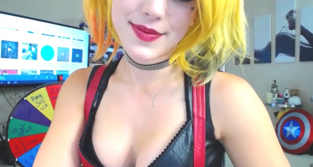 MissMolly video thumbnail