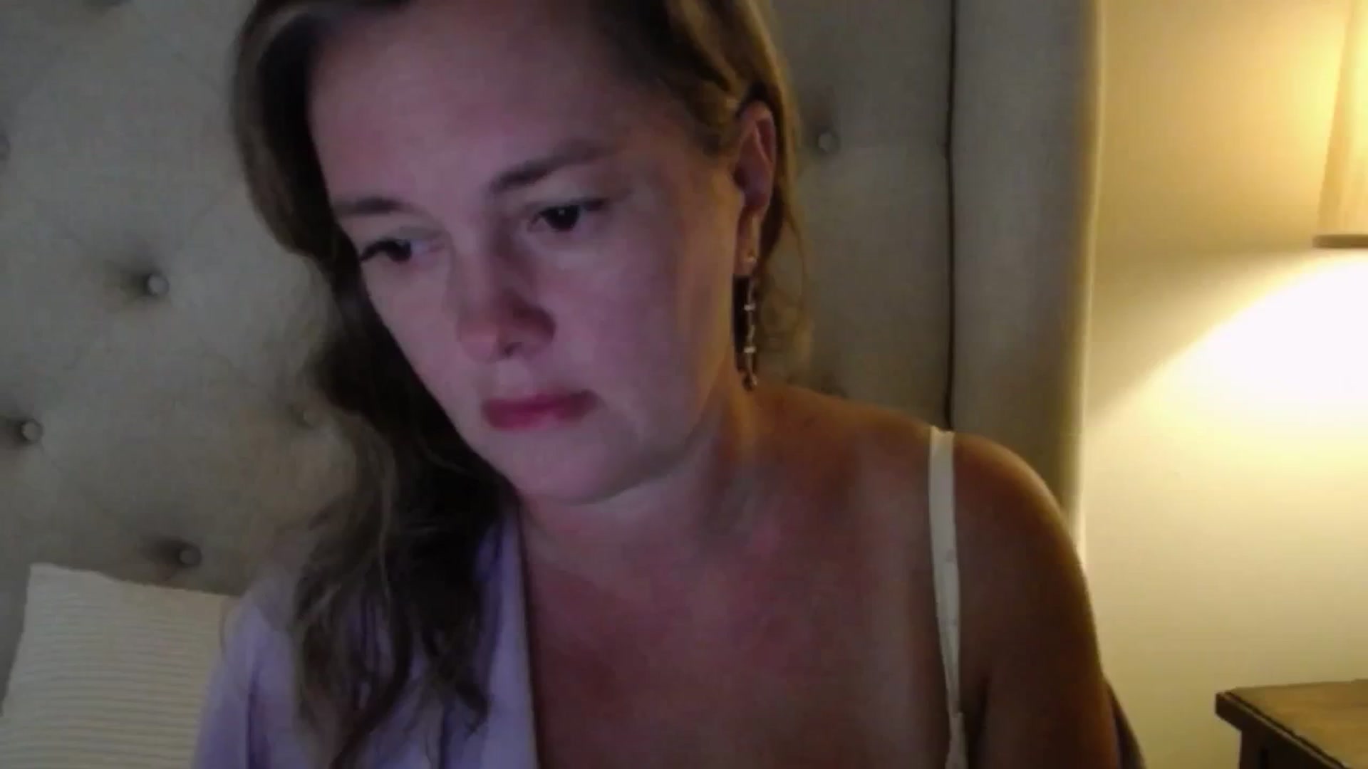 J0llye video thumbnail