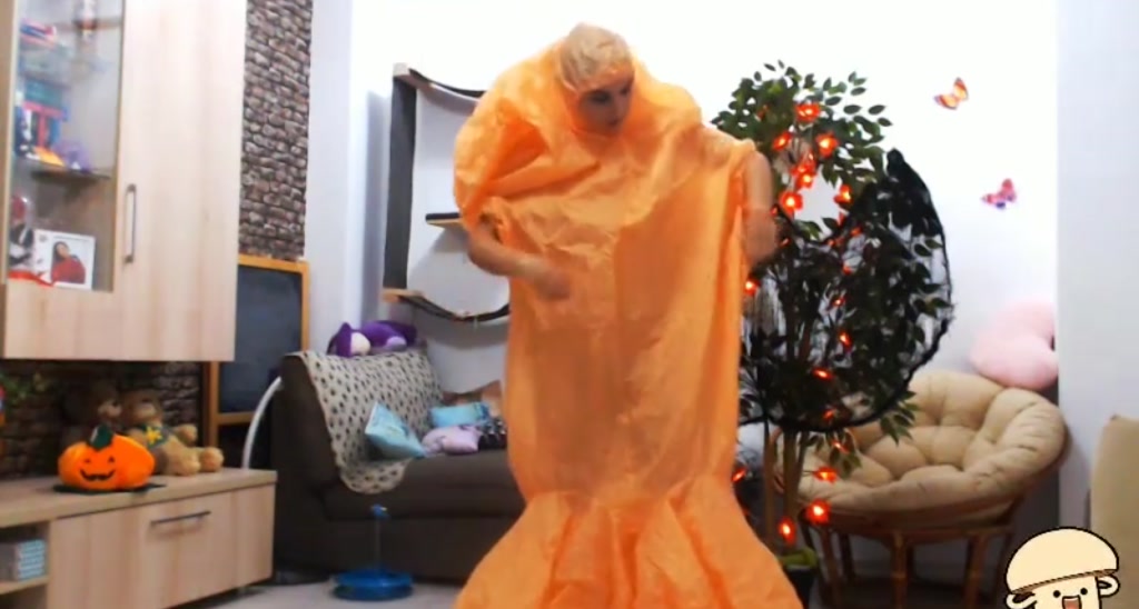 Moni_K video thumbnail